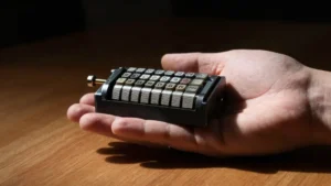 Mare Magnum | Curta: la calculadora mecánica