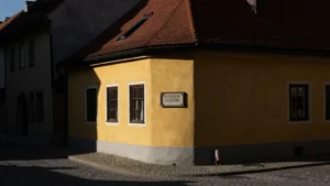 Braunau am Inn, el pueblo natal de Adolf Hitler ayer y hoy